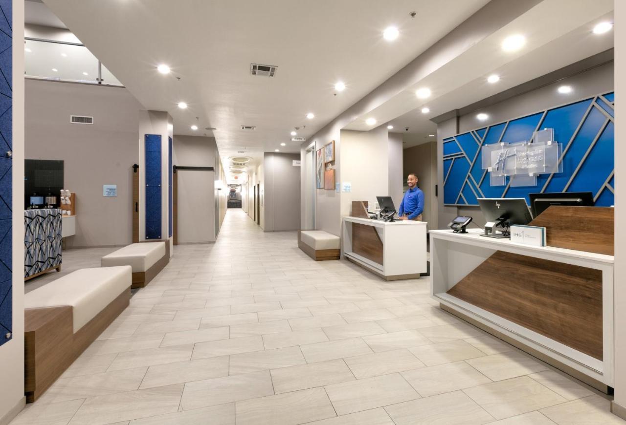 Holiday Inn Express & Suites North Dallas At Preston By Ihg Exterior foto