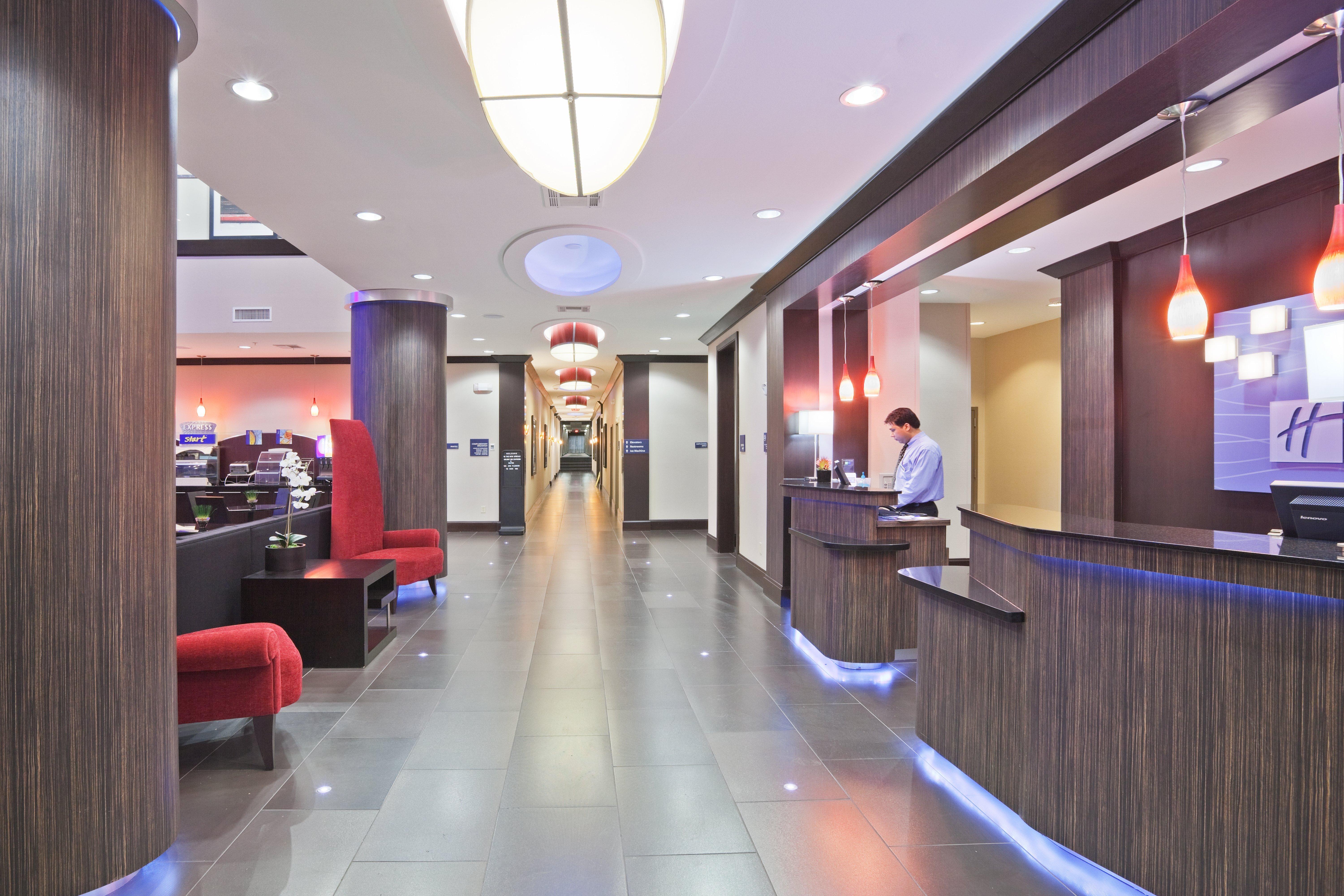 Holiday Inn Express & Suites North Dallas At Preston By Ihg Exterior foto